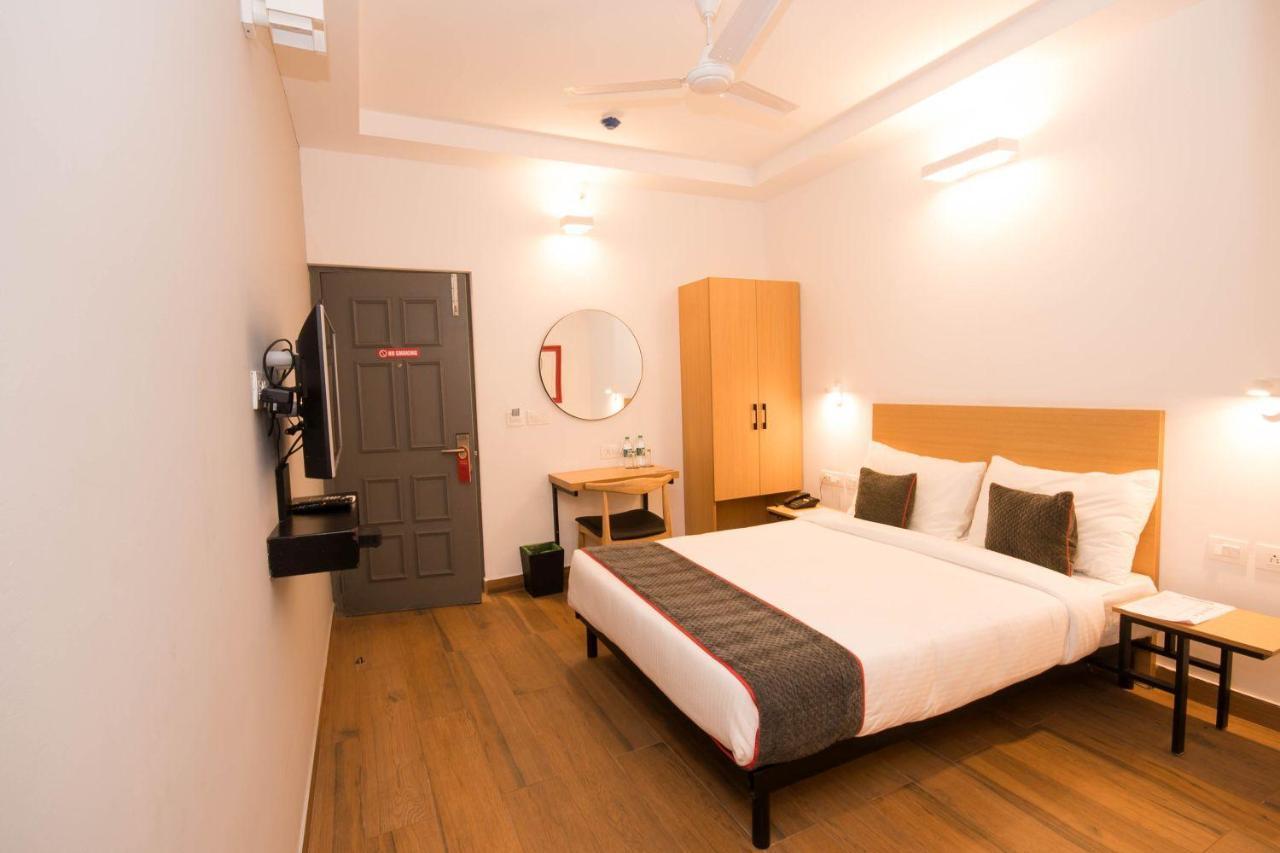 Hotel Vemara ปณชี ภายนอก รูปภาพ
